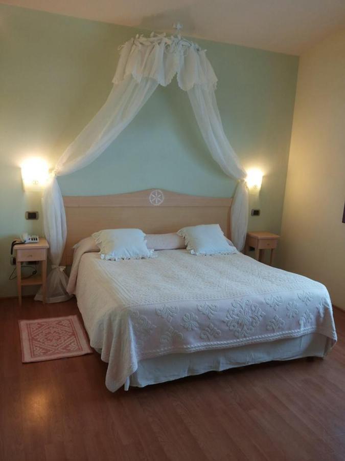 Gentarrubia Bed and Breakfast Capoterra Exteriör bild