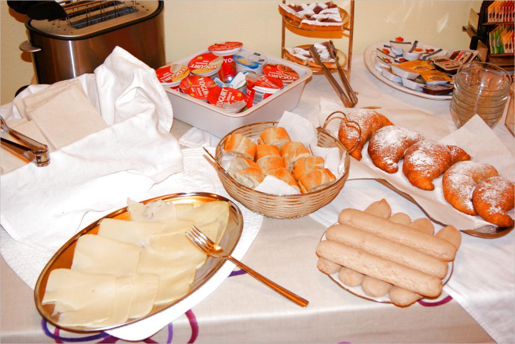 Gentarrubia Bed and Breakfast Capoterra Exteriör bild