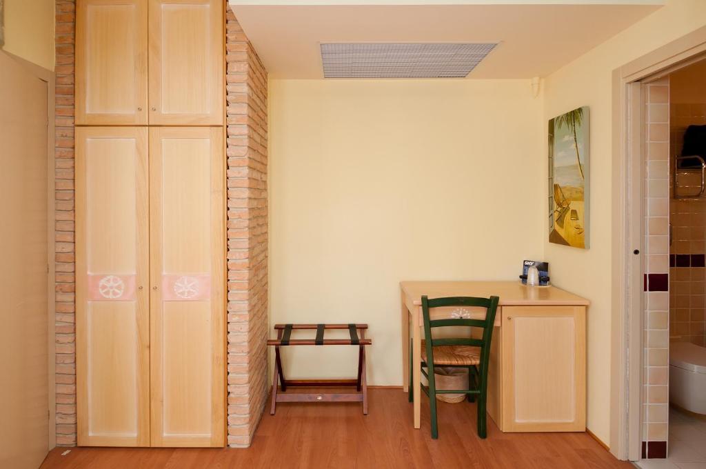 Gentarrubia Bed and Breakfast Capoterra Rum bild