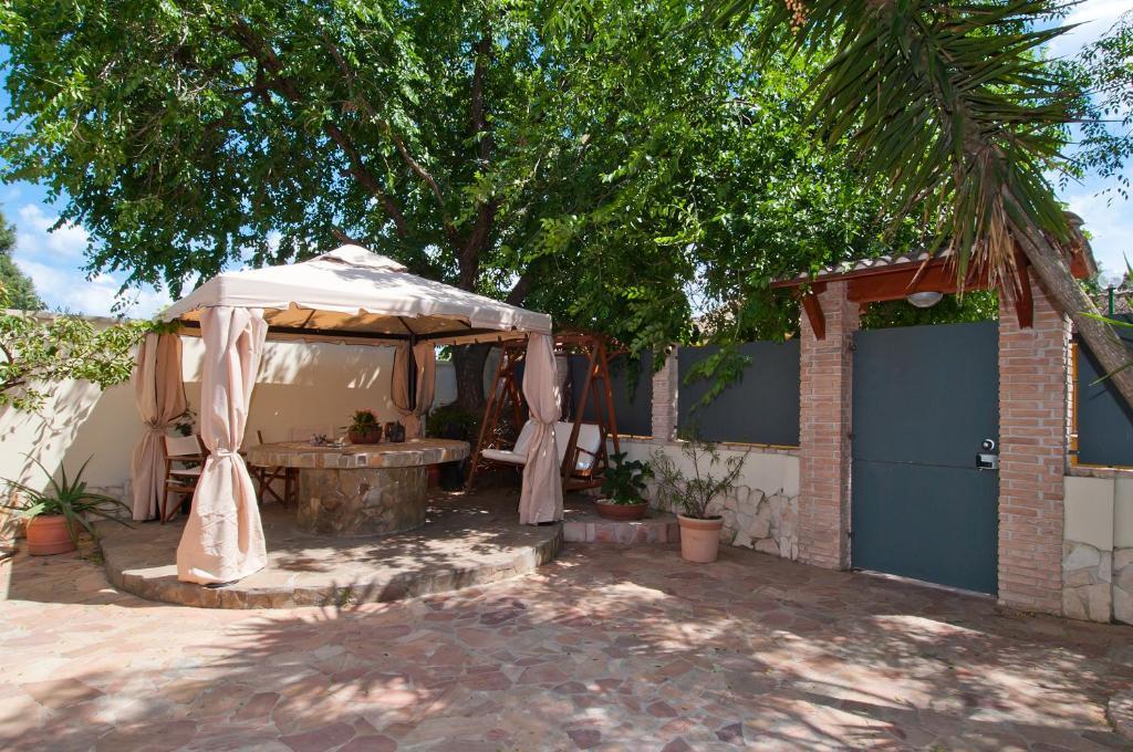 Gentarrubia Bed and Breakfast Capoterra Exteriör bild