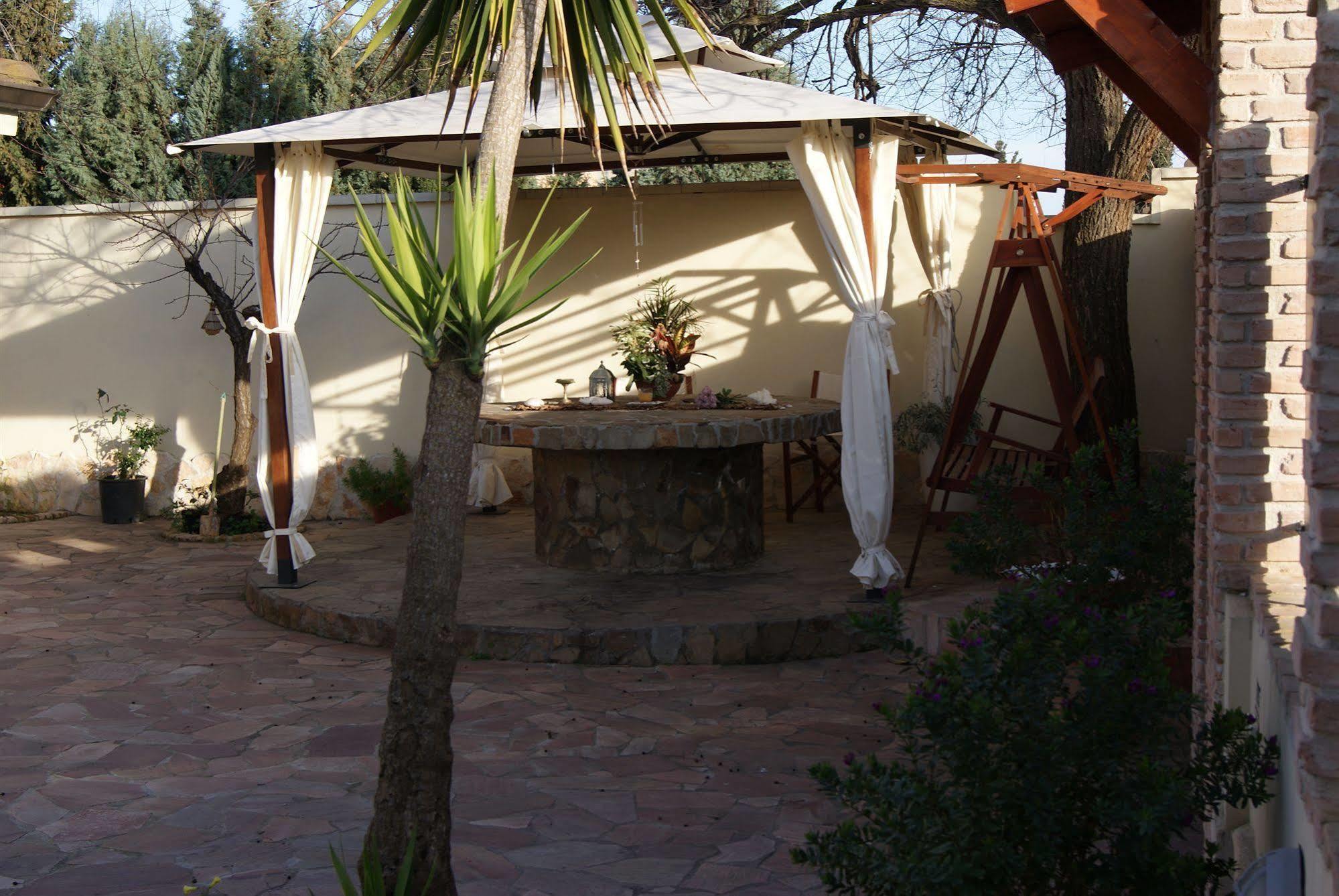 Gentarrubia Bed and Breakfast Capoterra Exteriör bild