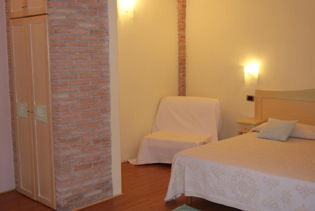 Gentarrubia Bed and Breakfast Capoterra Rum bild